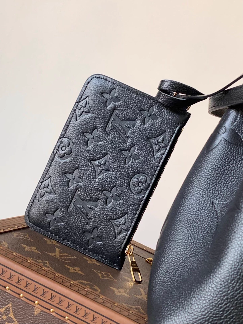 LOUIS VUITTON M47209 LV Bundle