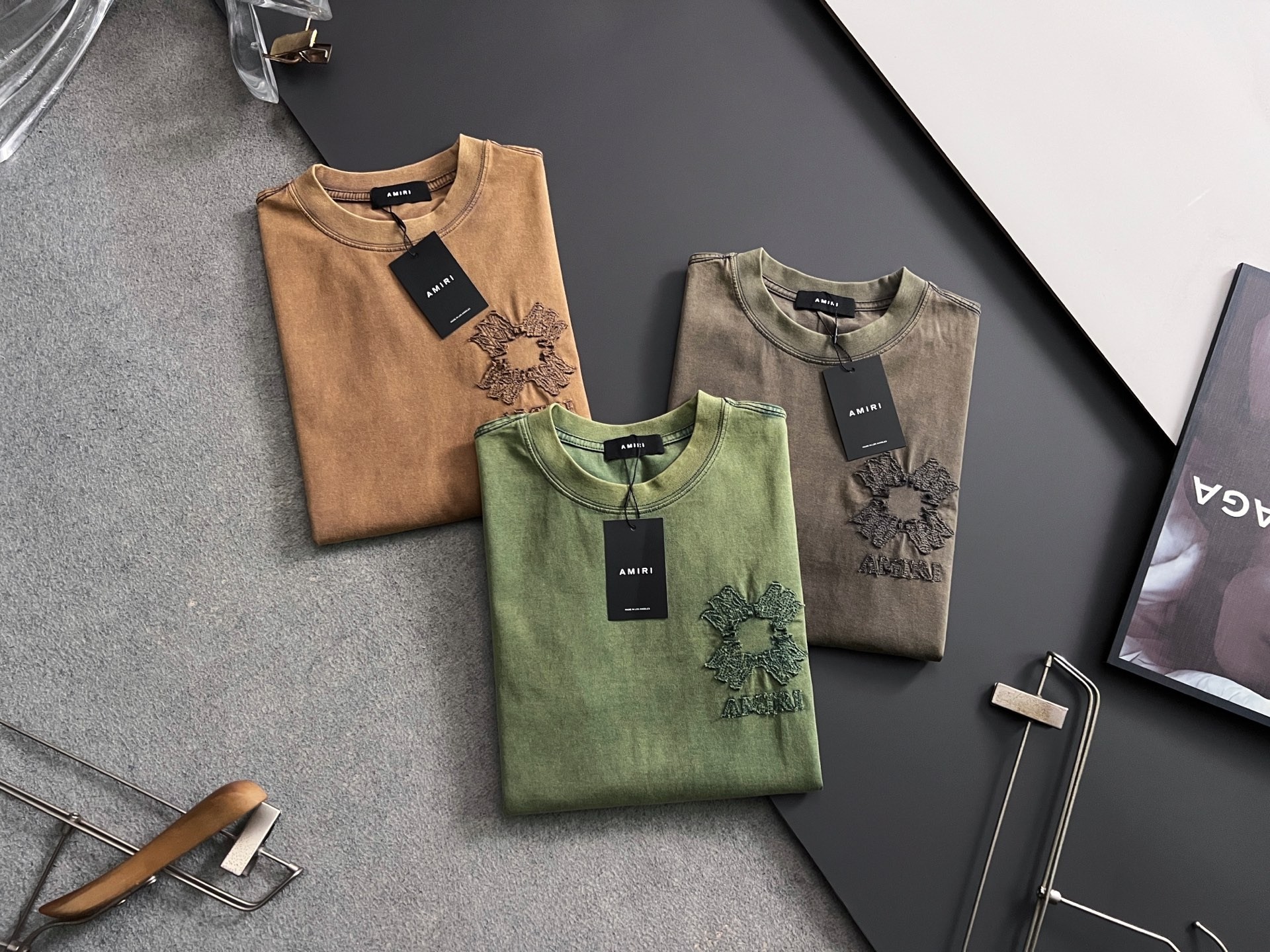 Amri T-Shirt（Multiple colors）