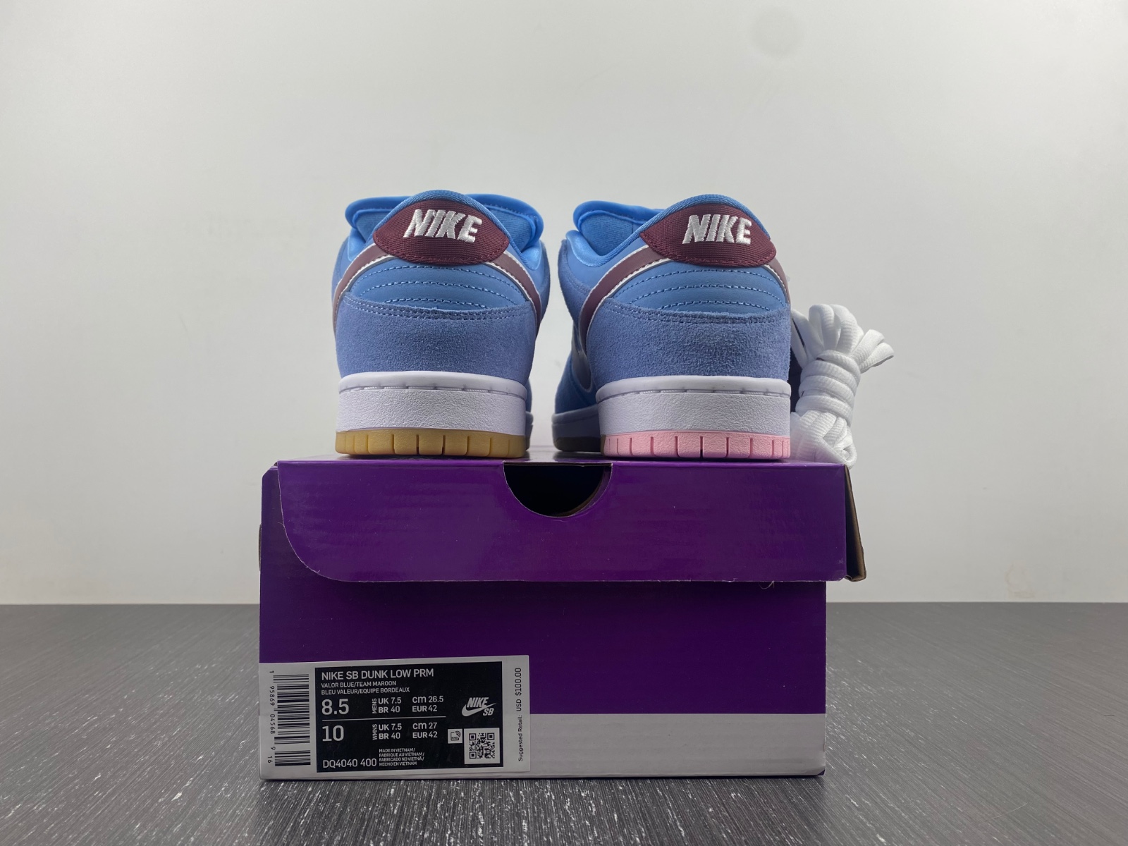 NK SB Dunk Low Philadelphia Phillies DQ4040-400
