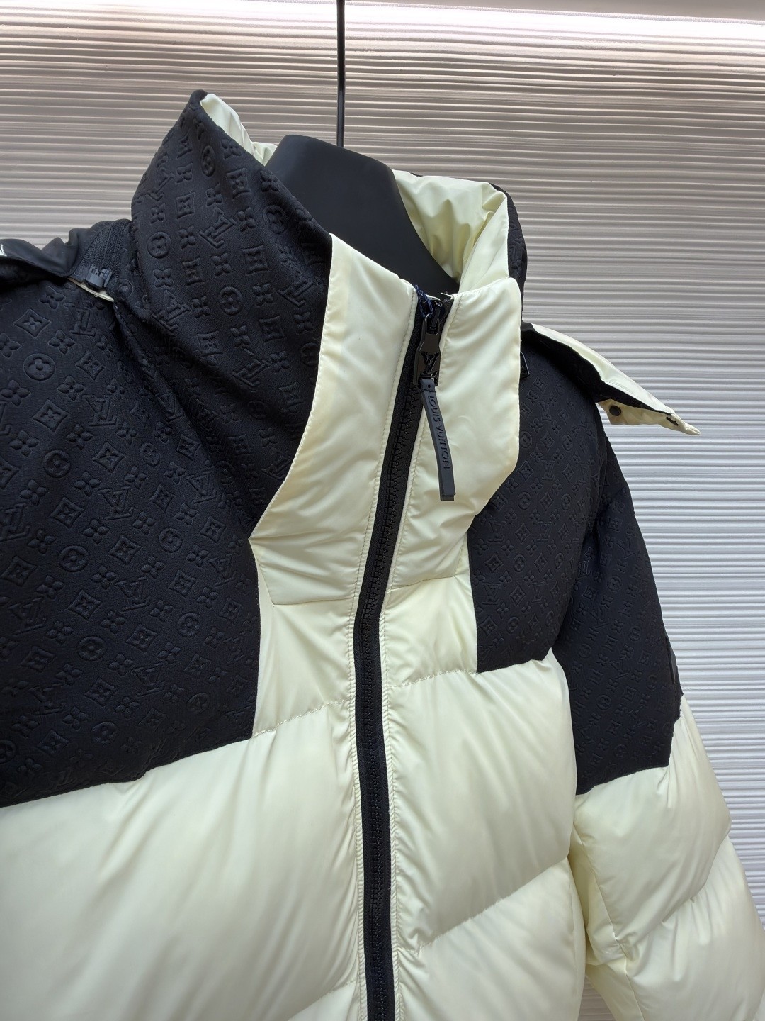 LV LOGO Down Jacket