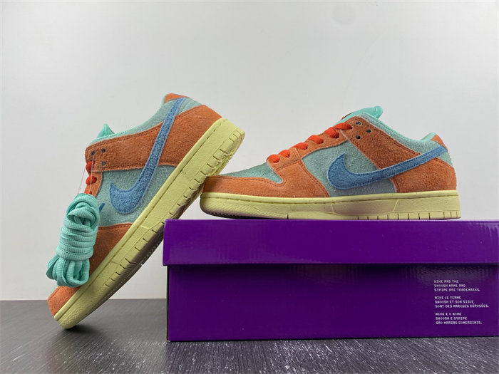 NK SB Dunk Low Orange Emerald Rise DV5429-800
