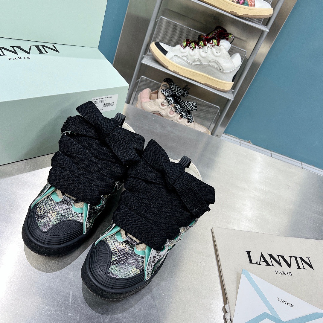 LAN Curb Sneaker 18