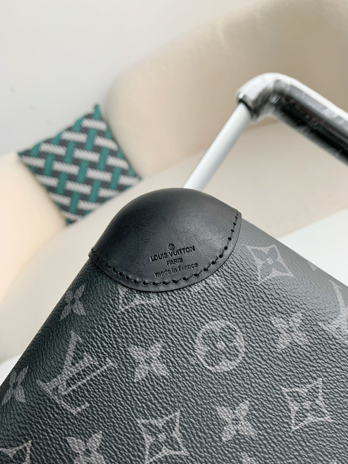 LV suitcase  20 inches（Multiple colors）