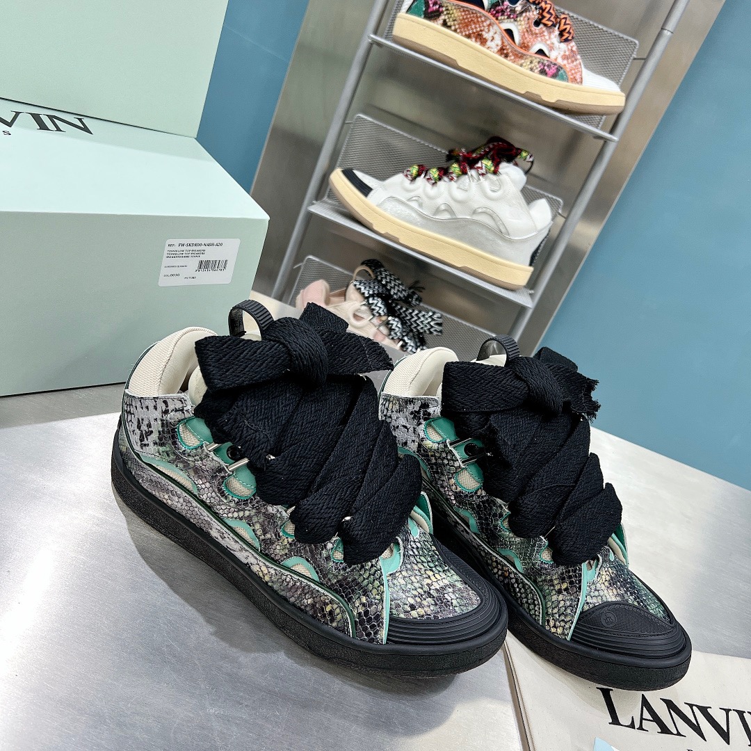 LAN Curb Sneaker 18