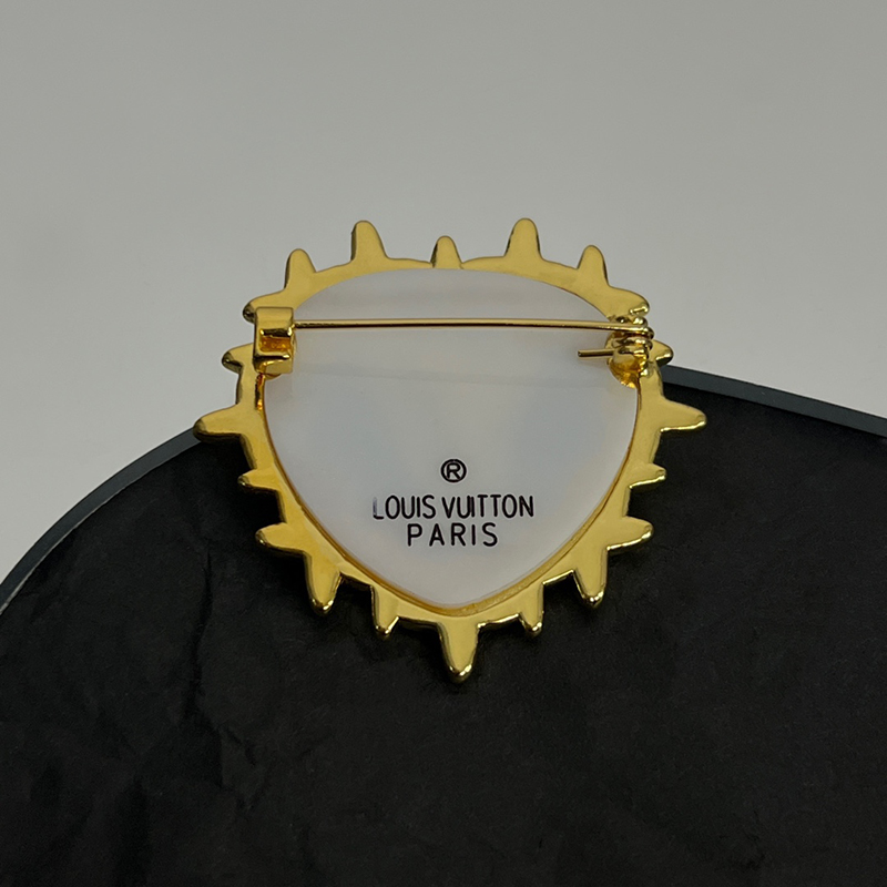 Classic Four-pointed Stars Brooch QTXZ-9110089