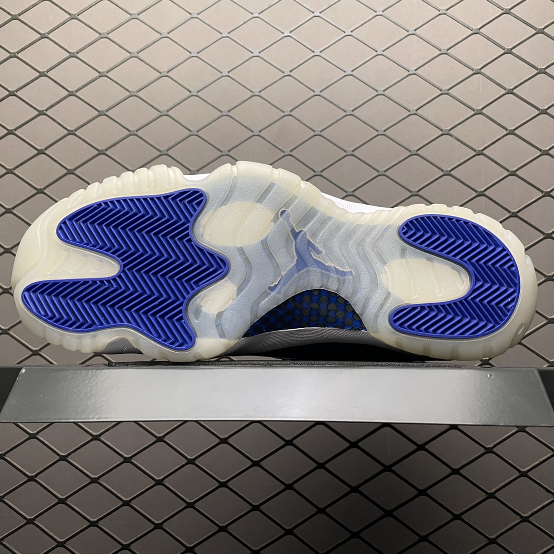 JRD 11 Retro blue AT7802-115