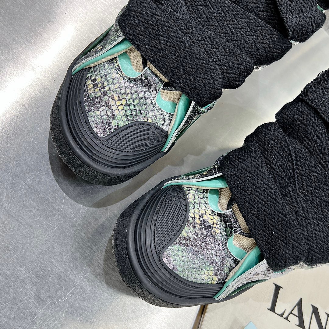 LAN Curb Sneaker 18