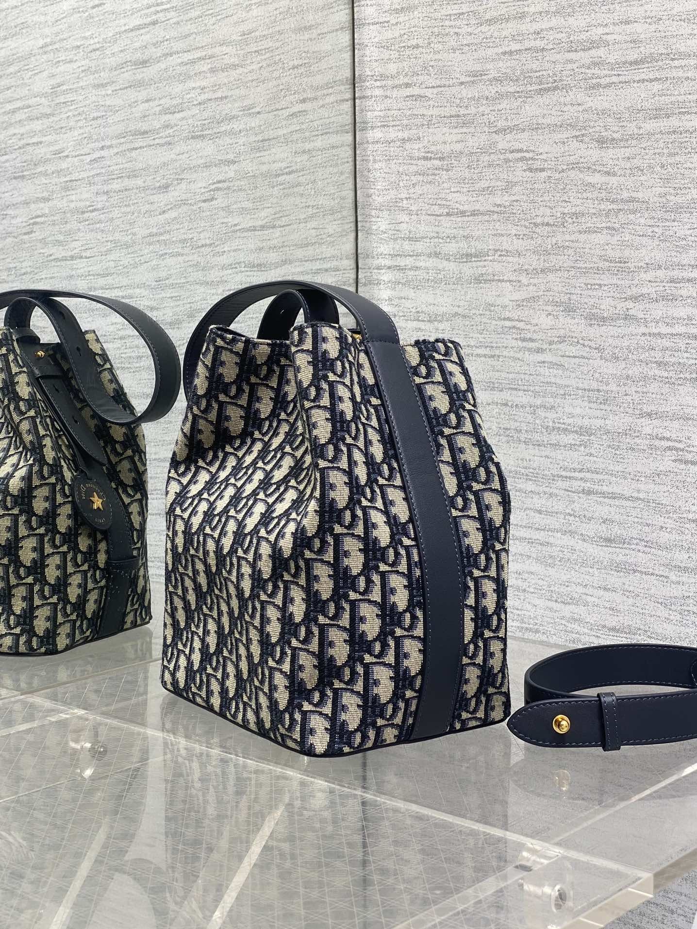 DR Star bucket Bags 24x20x15cm