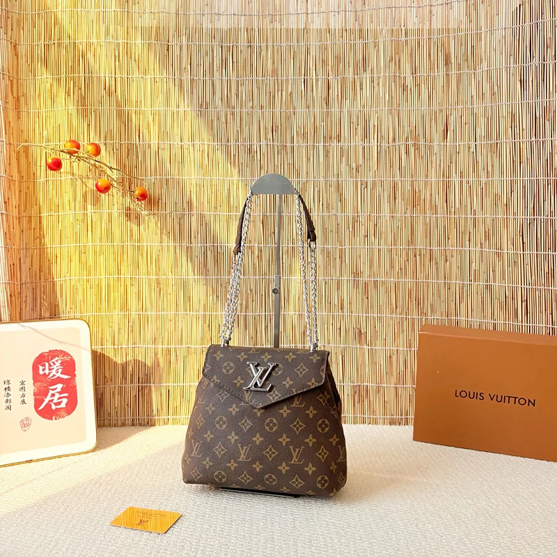 Genuine Leather Bags set Size Big: 9.4″x3.9″x9.1″ Medium: 9.8″x5.9″ Small: 4.3″x3.9″ BB-6915058