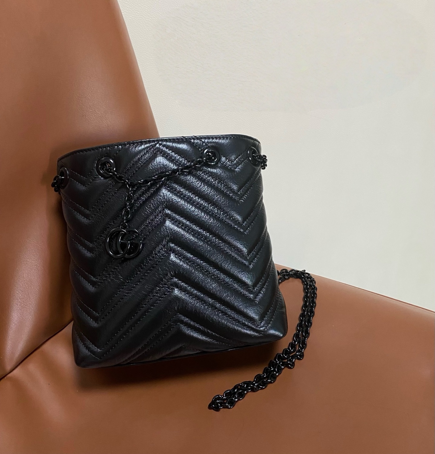 Gucci GG Marmont nano bucket bag