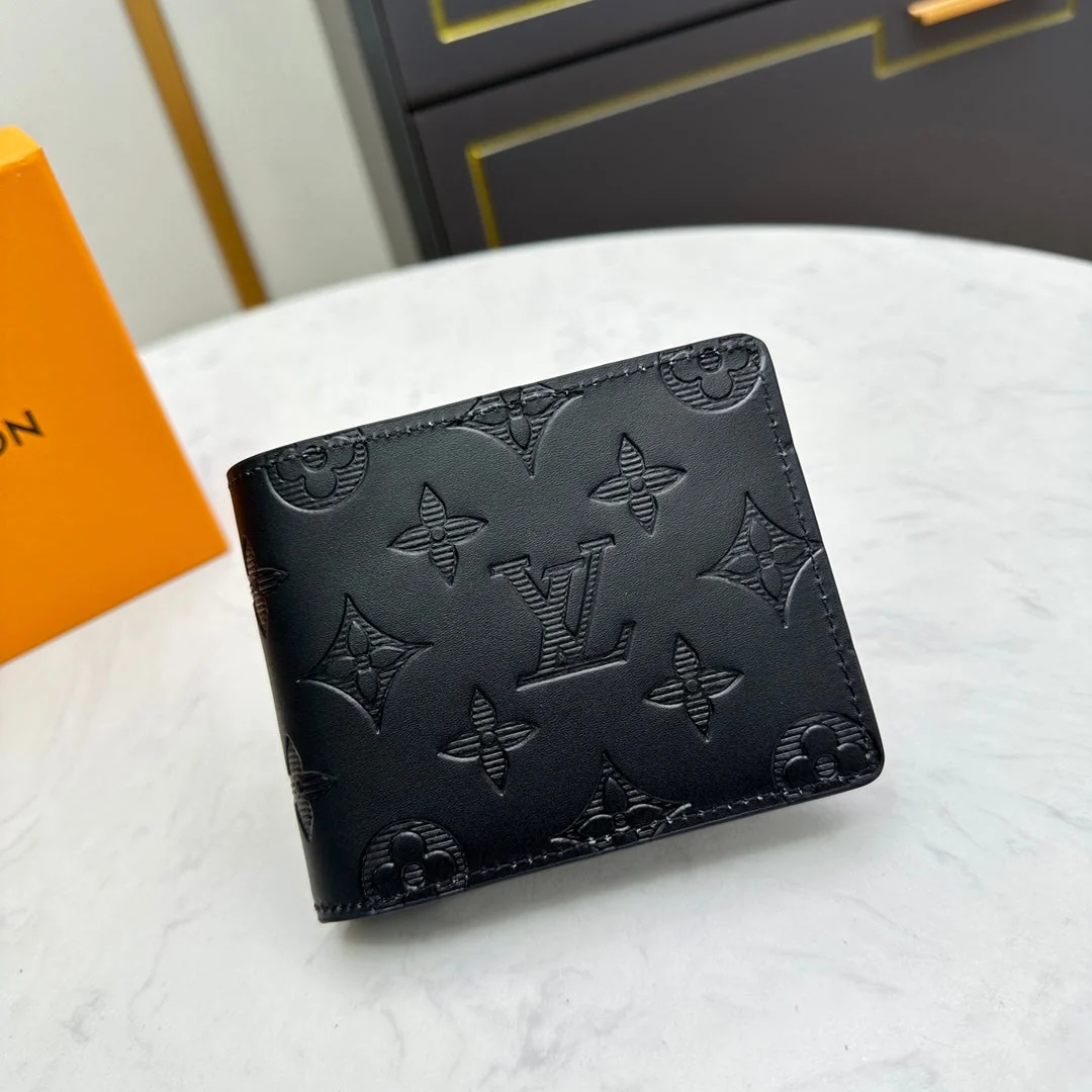 [Louis Vuitton] Choose from 3 types! Shadow Monogram doubles the appeal. Special price for a limited time only.