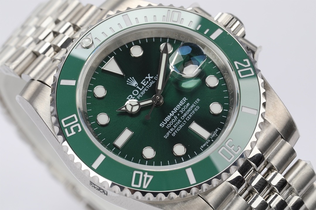 RLX Submariner Series 40 Men's Watch