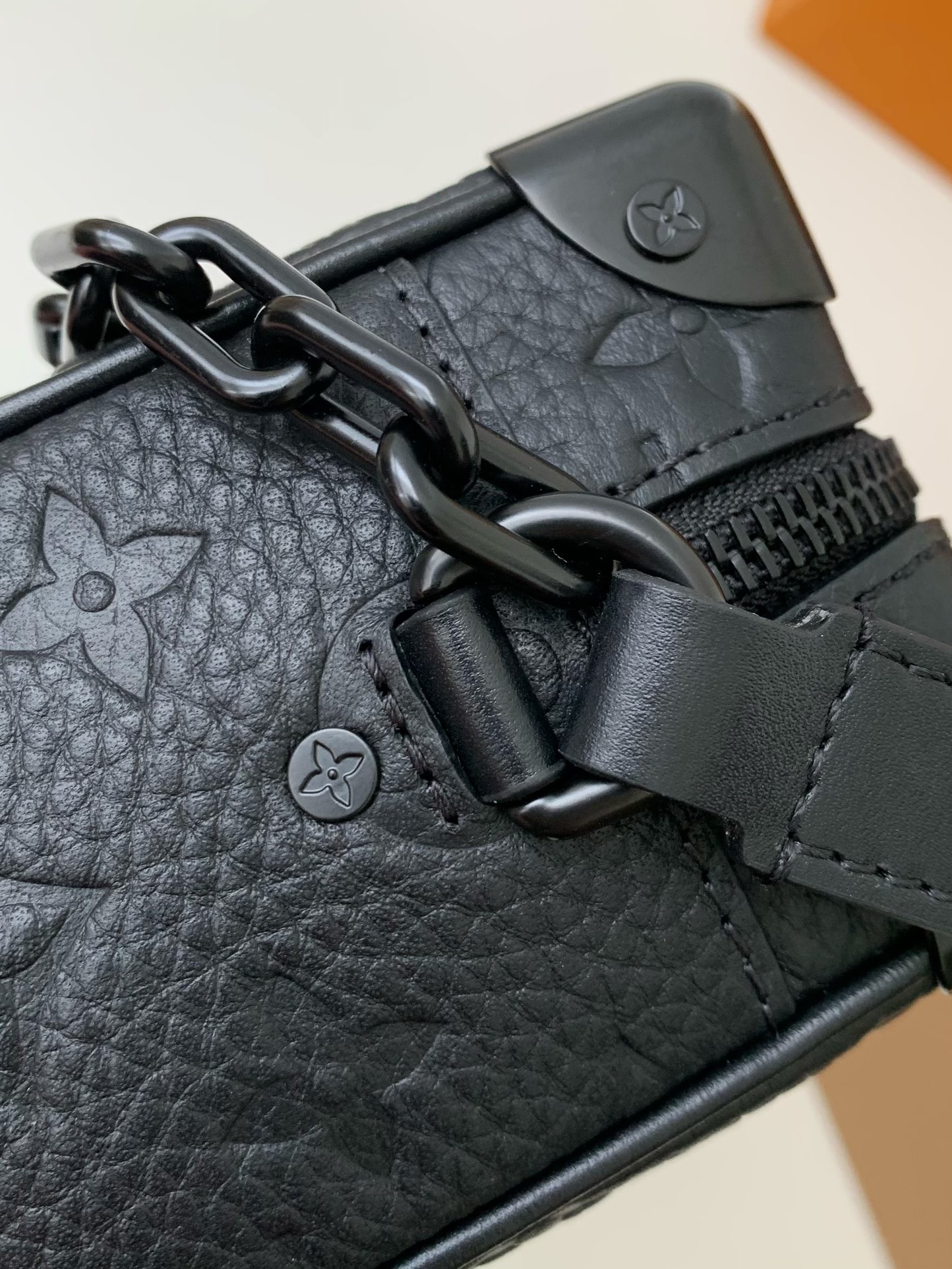 LV MINI SOFT TRUNK  18.5*13*8cm