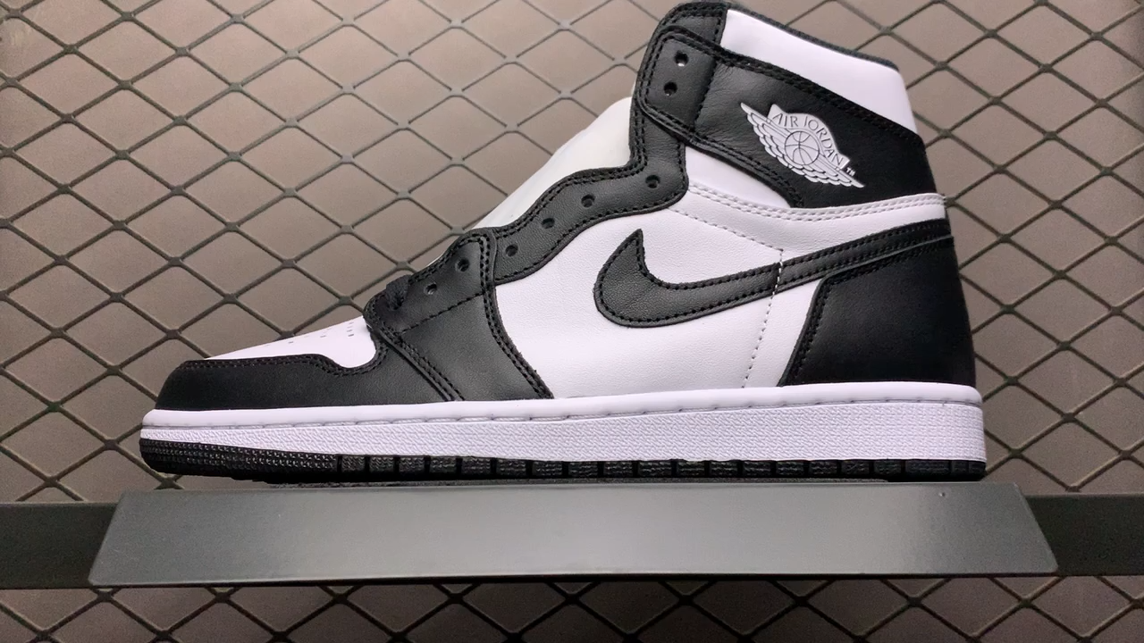 JRD1 Retro Black White 555088-010