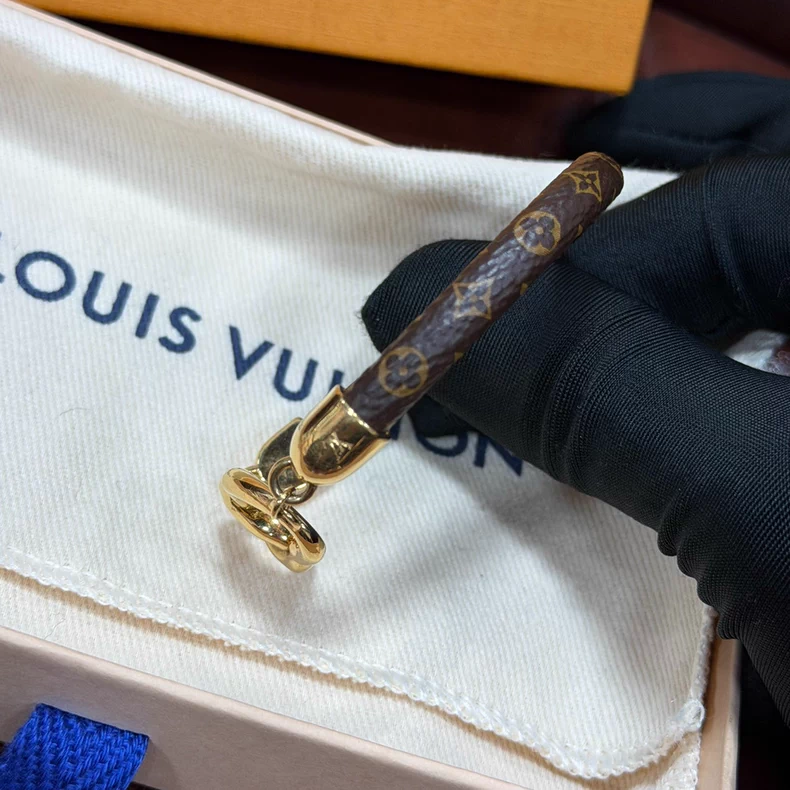 Louis Vuitton M6758E Say Yes Bracelet