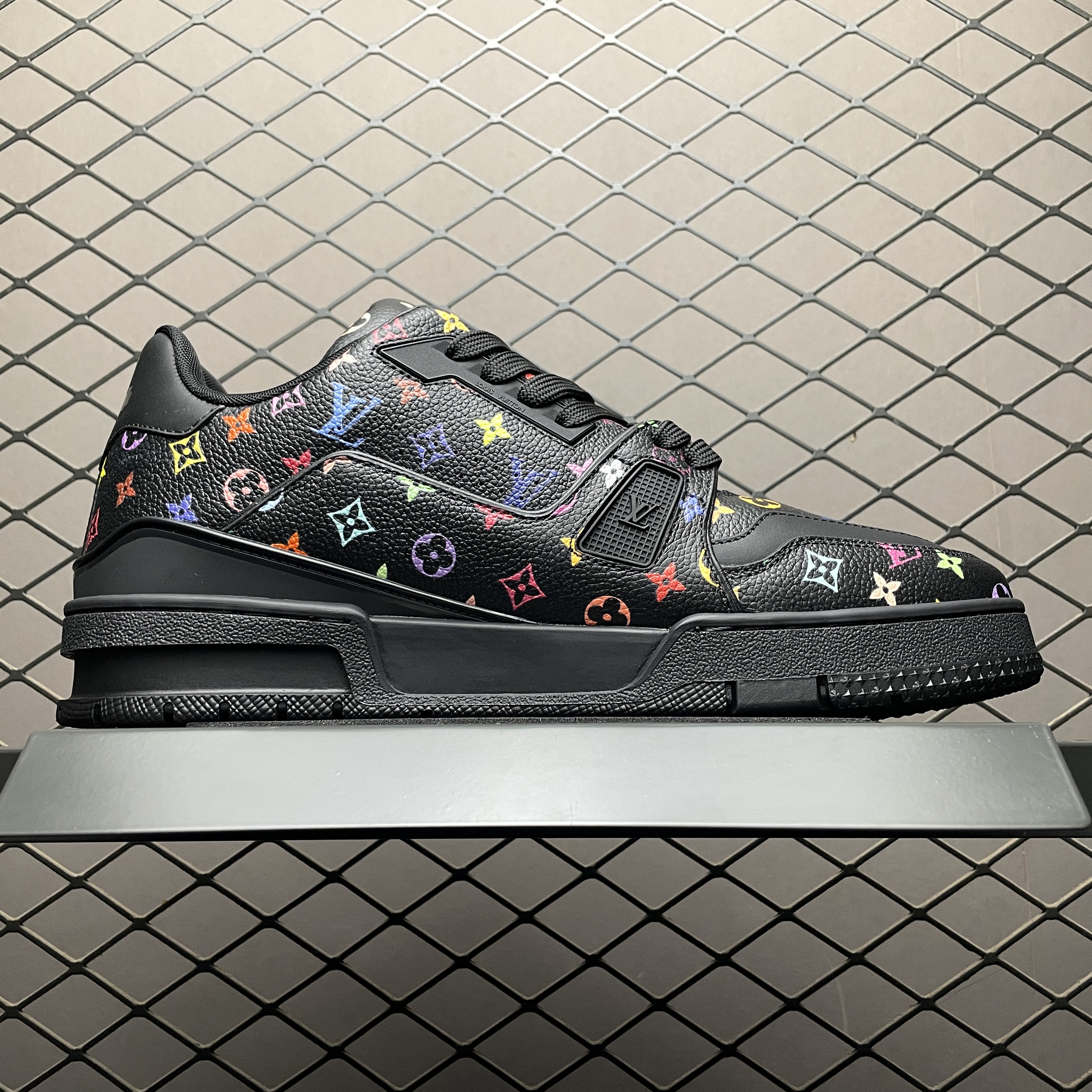 LV TRAINER