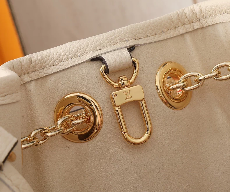 LOUIS VUITTON M25452 LV Bundle