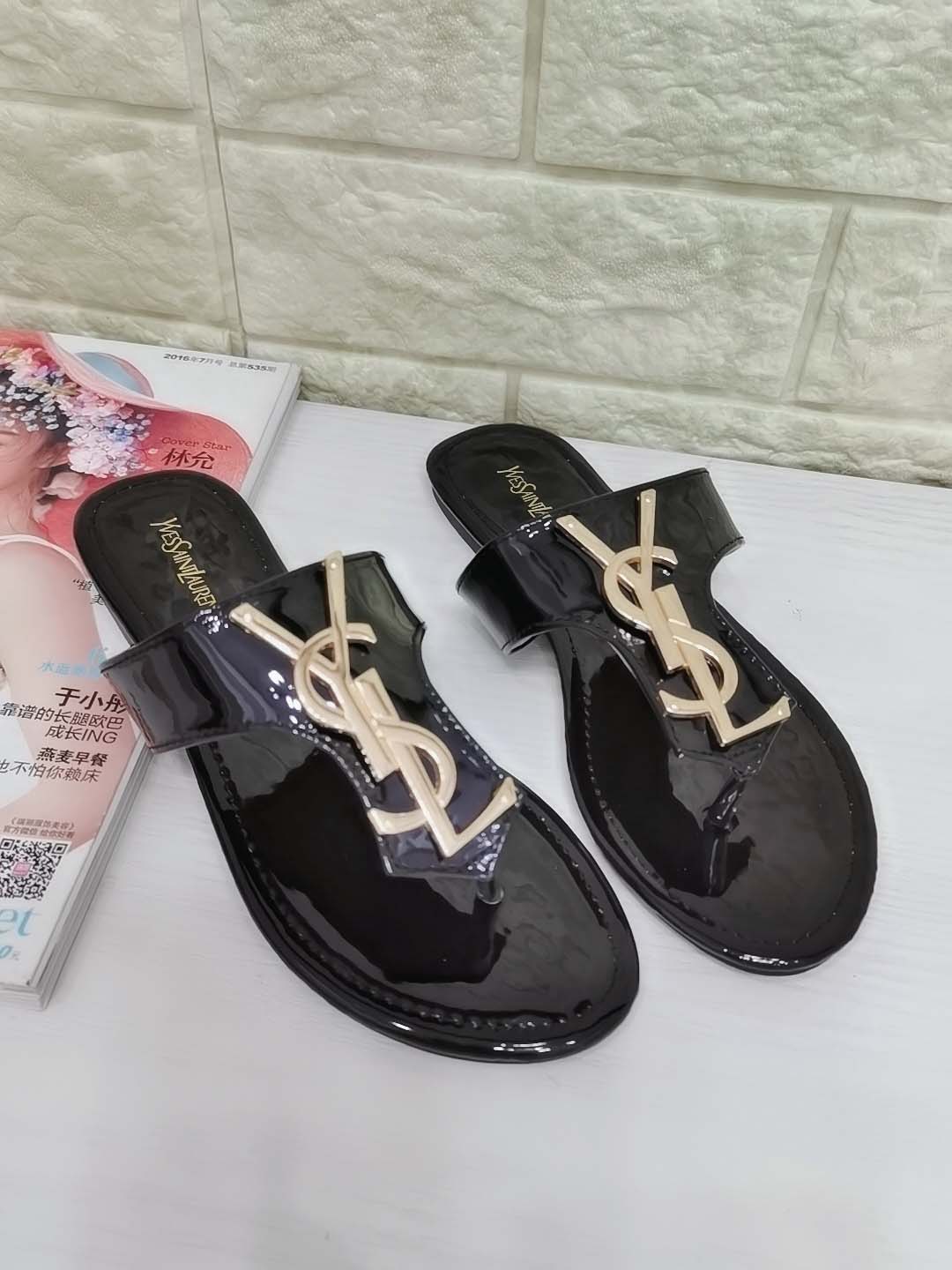 Classic Black Slippers LX-872066