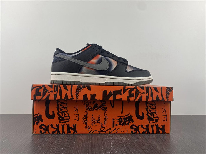 NK Dunk Low Graffiti Black Red DM0108-001
