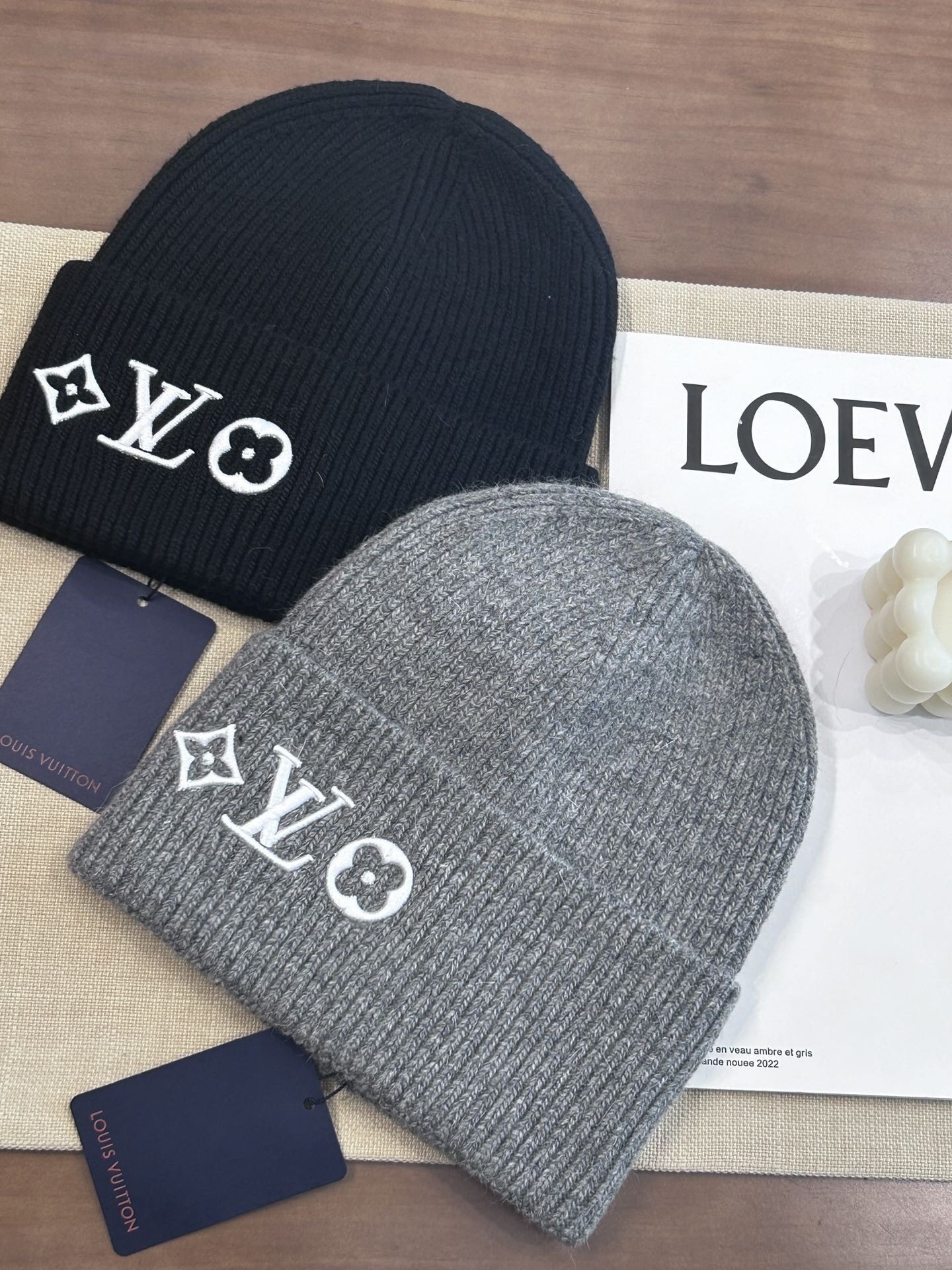 LV Beanies（Multiple colors）