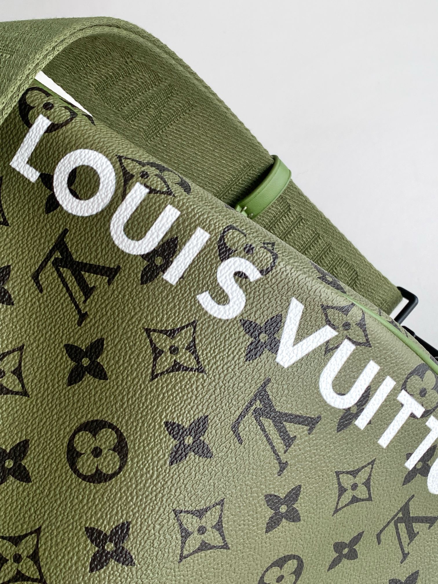 LV Keepall 55 M23963 55X31X26CM