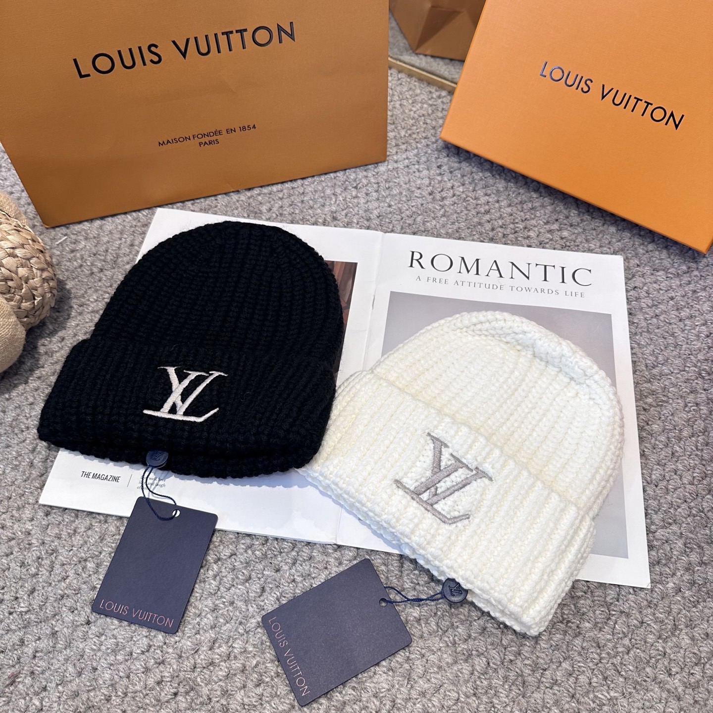LV Beanies（Multiple colors）
