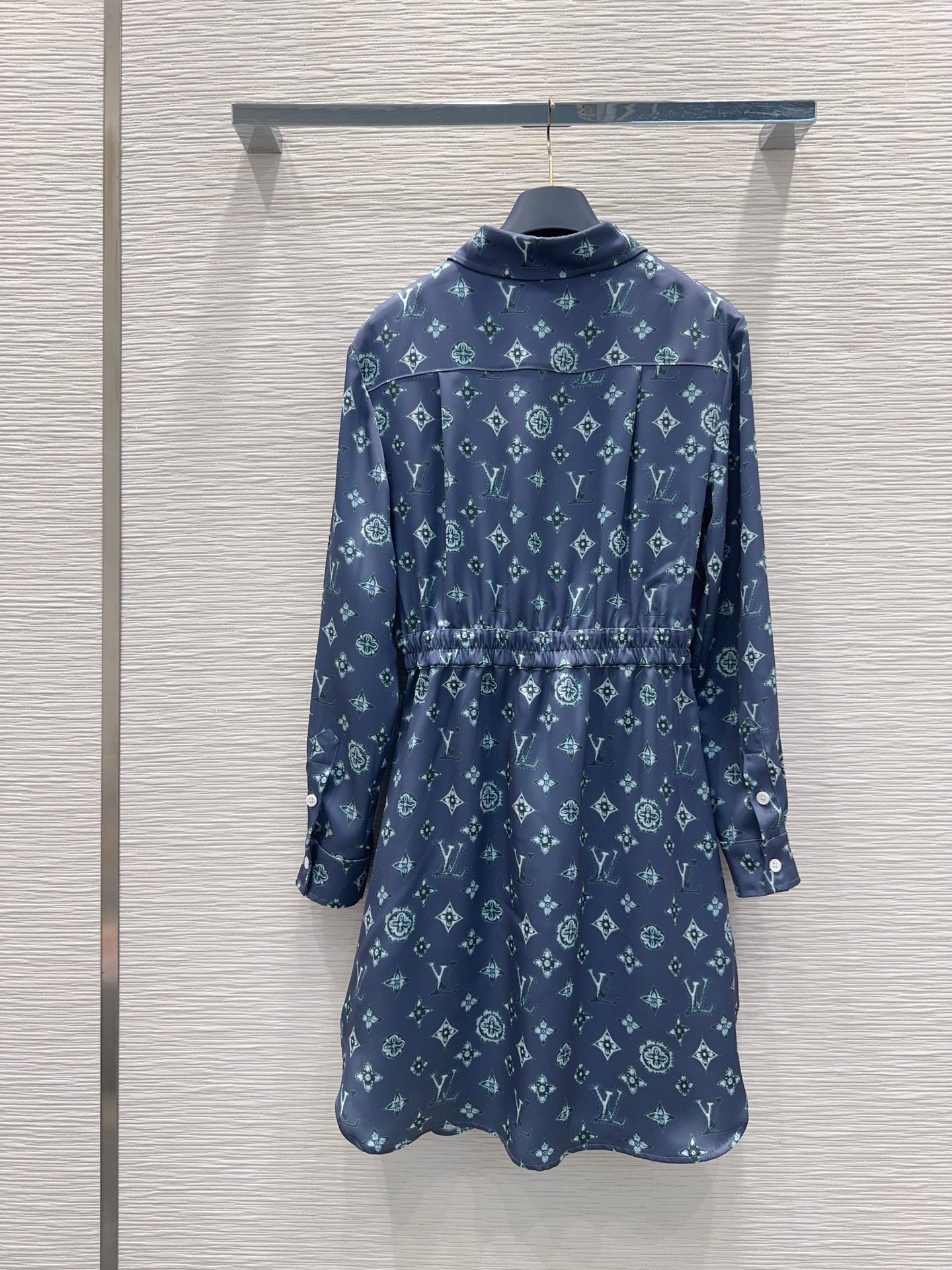 LV Long sleeve dress（Women's style）