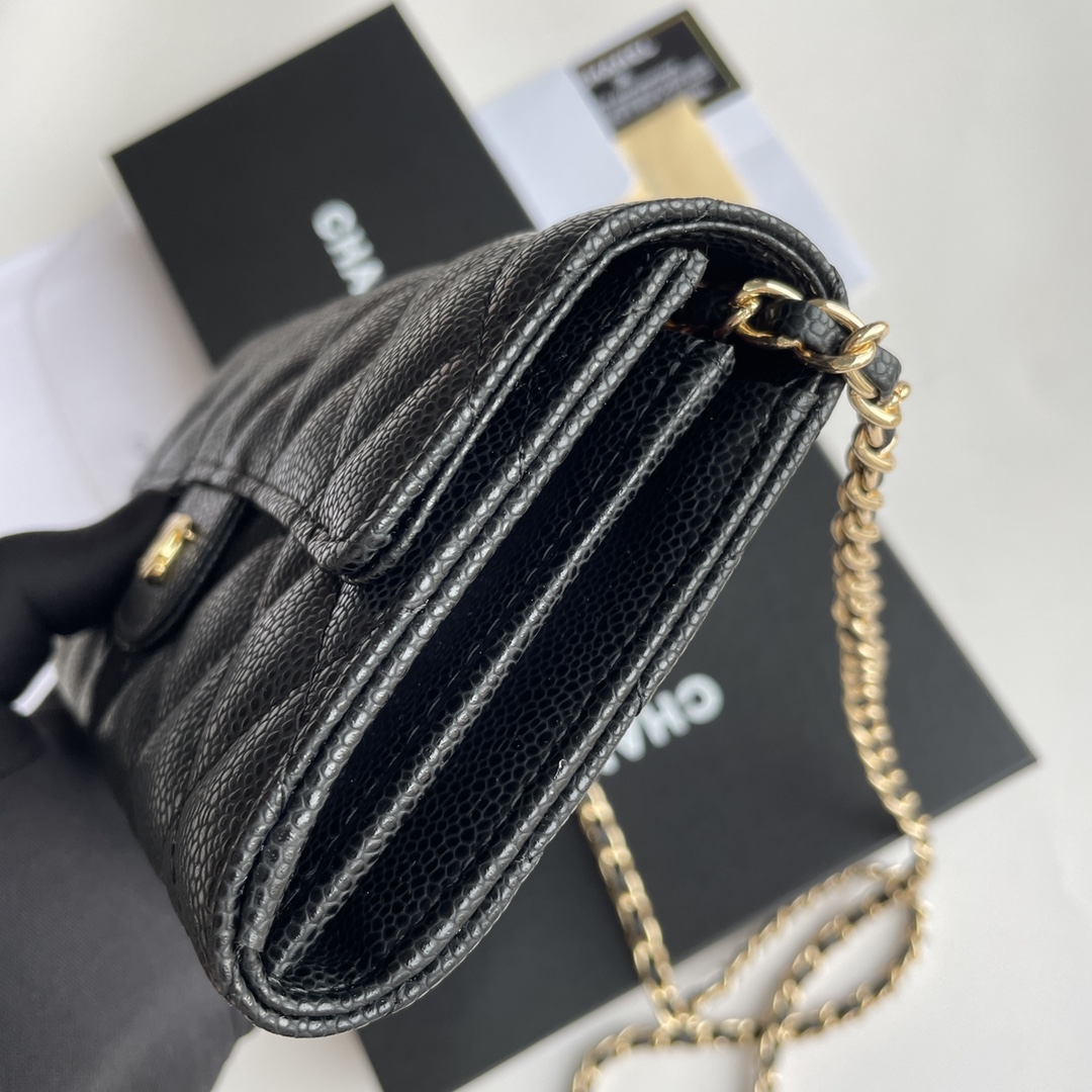 Q19：Chanel Classic Wallet on Chain