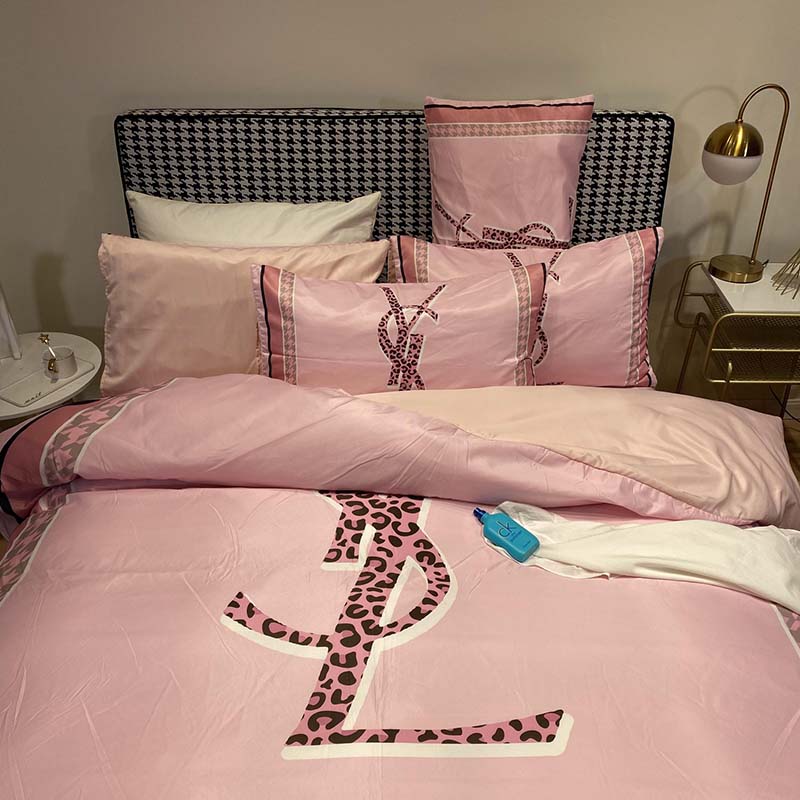 Pure Silk Digital Print Bedding Sets(1 Quilt,1 Sham,1 pillow cases)SJT-986026