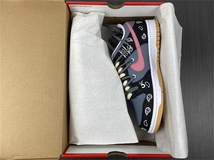NK Dunk Low SE FREE DH0952-001