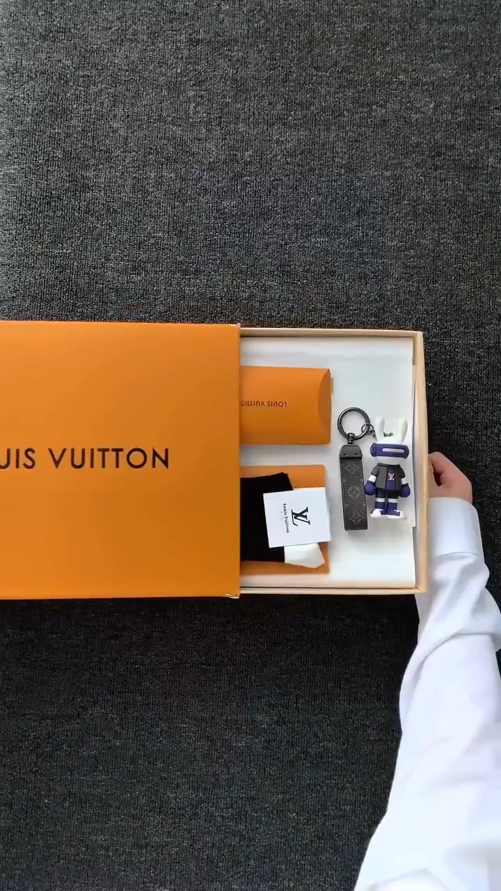 LV Trainer Sneaker