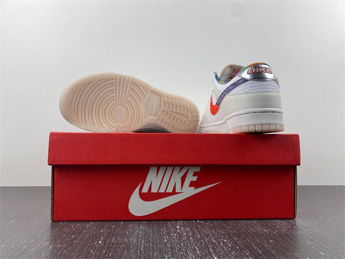 NK Dunk Low White Multi-Color Paisley (GS) FN8913-141