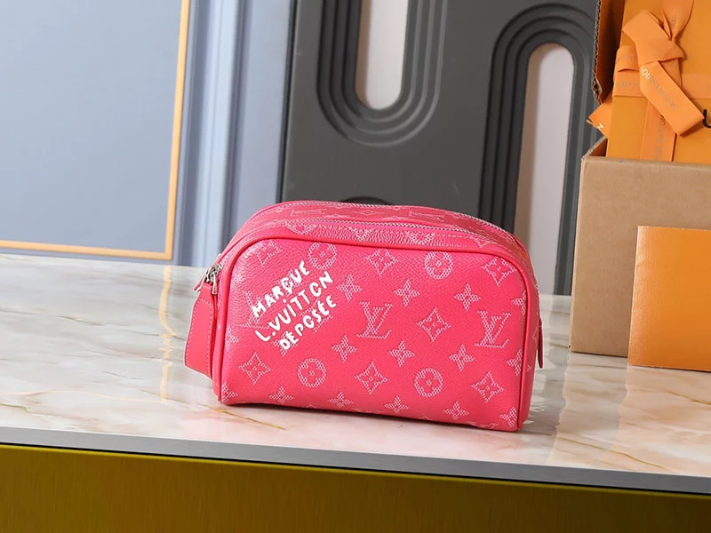 Small Leather (5 Colors) Size 7.9″x5.1″x4.7″Toiletry bag BB-11052