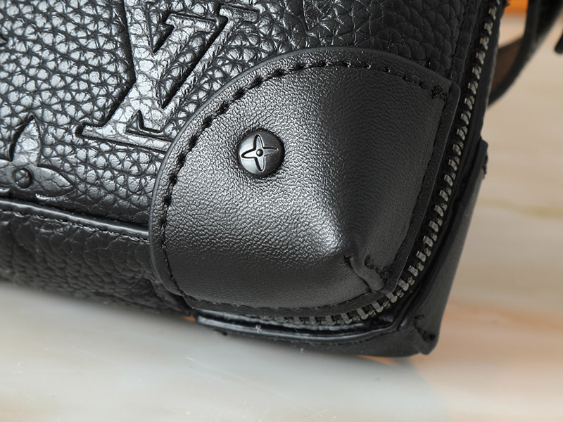 Black Prints Leather 8.9″x5.5″x2.0″ Handbag with Adjustable Strap BB-921496