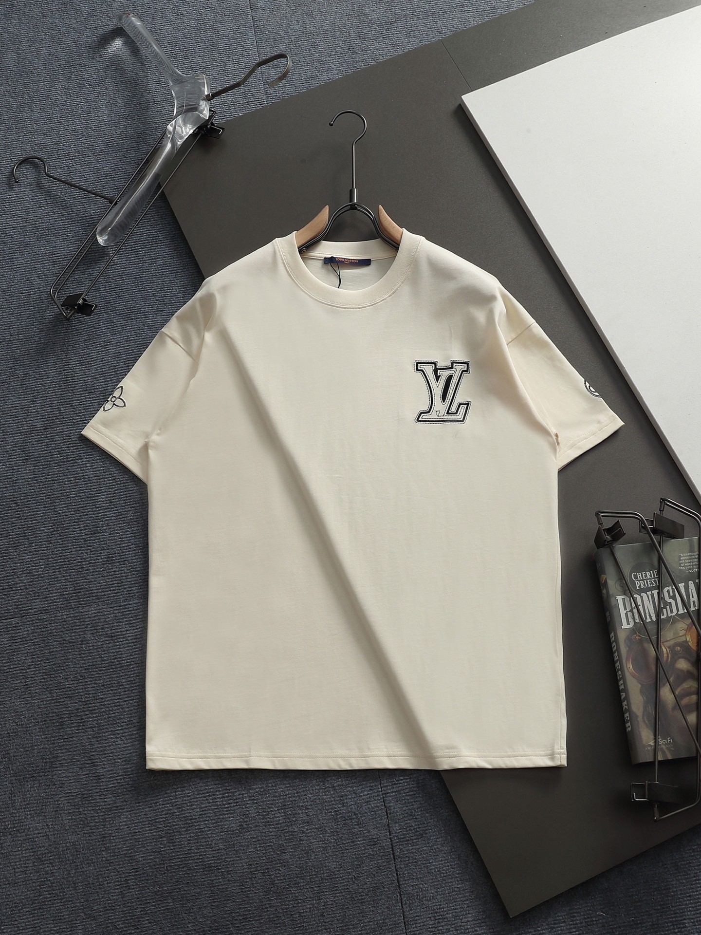 LV T-shirt