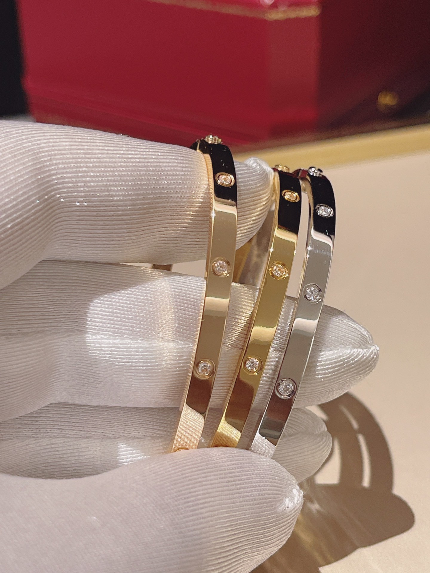 Carti LOVE Bracelets 10 Diamonds（Multiple colors）