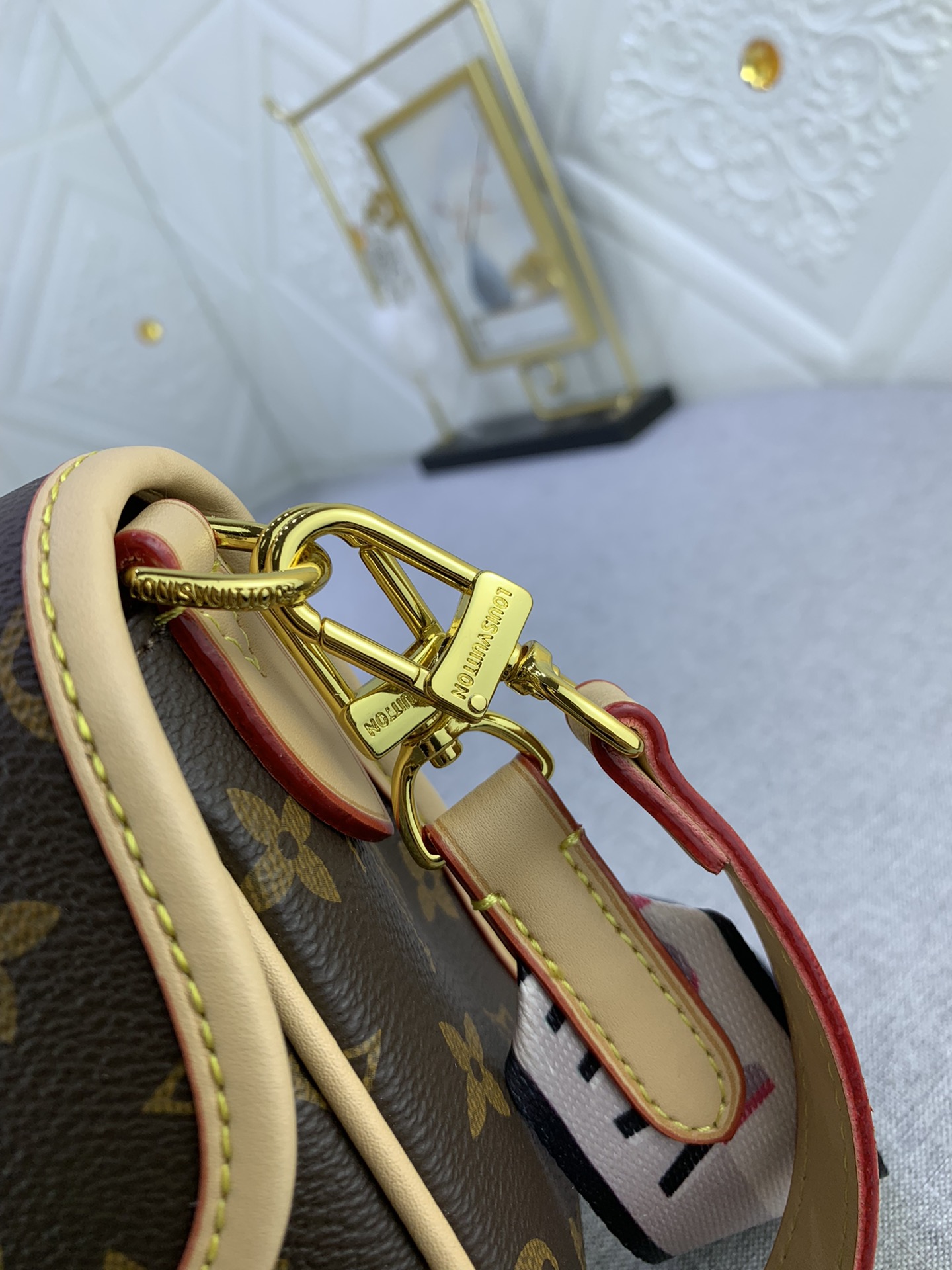 Crossbody bag 9.8″x3.5″x5.9″ BB-9180001000156