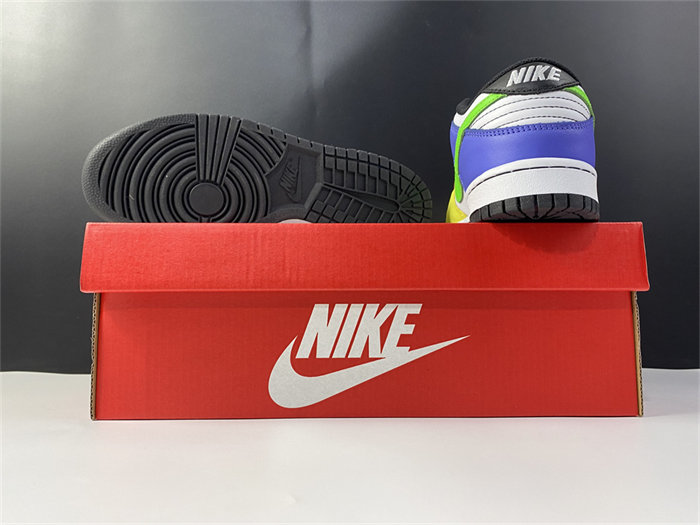 NK Dunk Low Green Strike DD1503-106