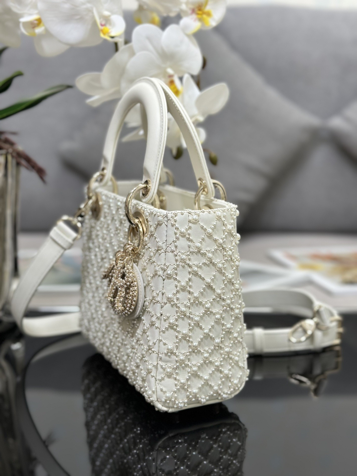 DR Shoulder bag M0538 20x16.5x8cm