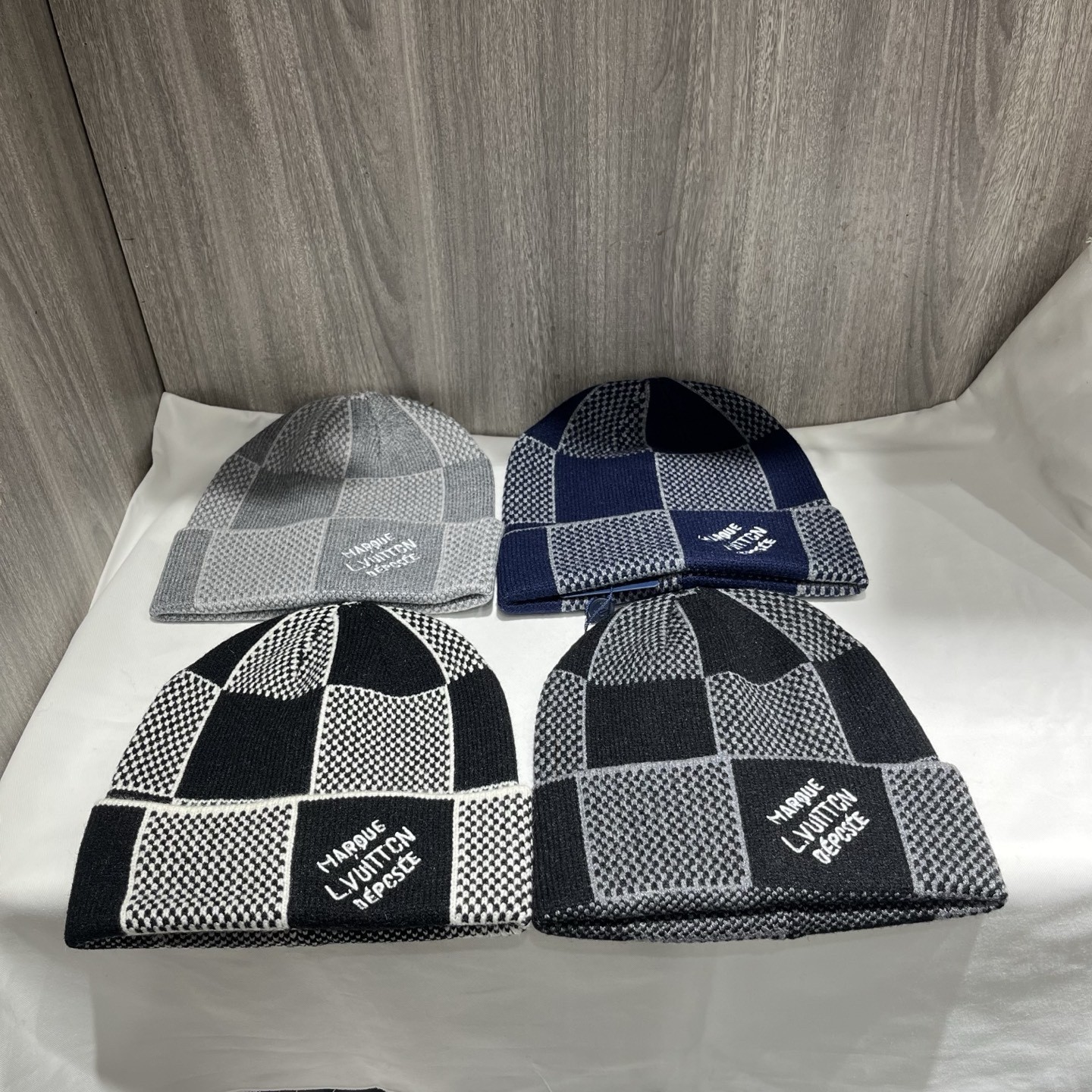 LV Beanies（Multiple colors）