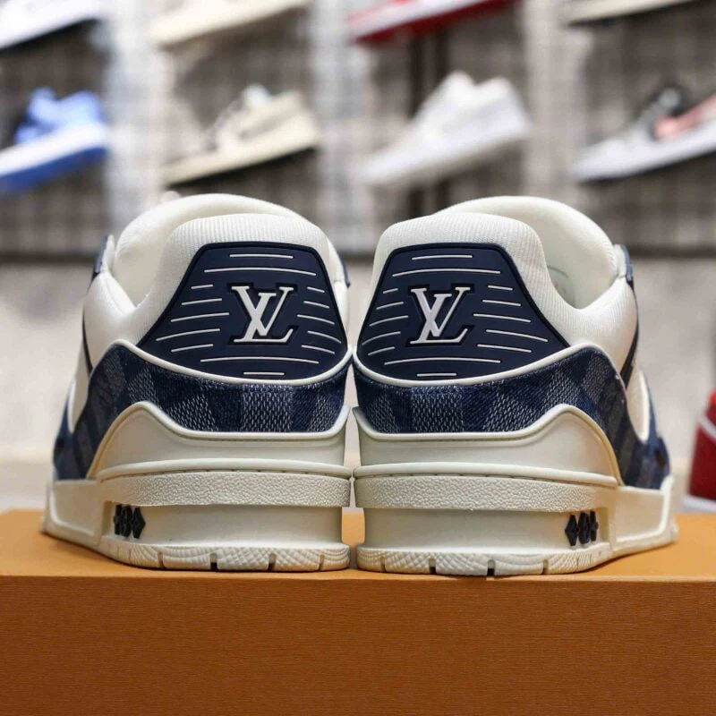 LV  Trainer Sneaker