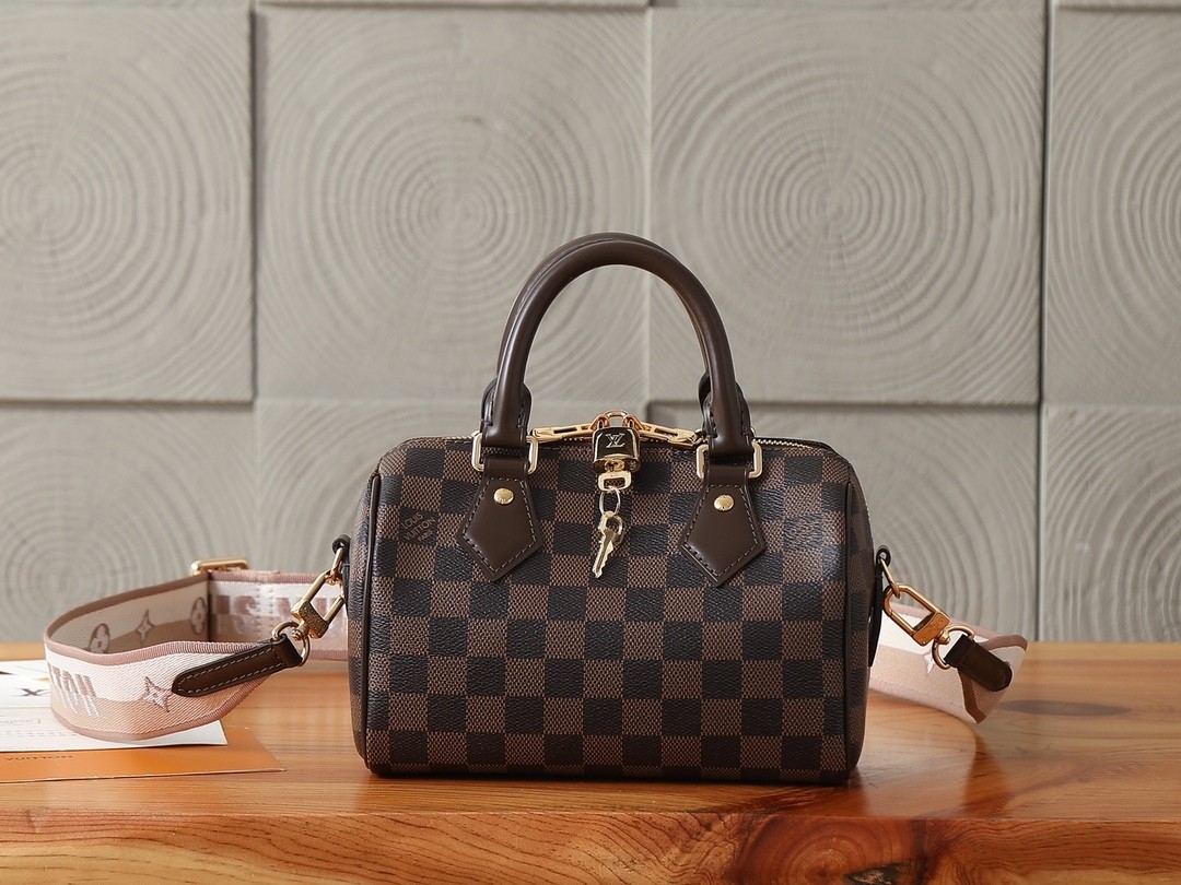 LV Speedy Bandoulière 20 N40489 Size：20.5x13.5x12cm