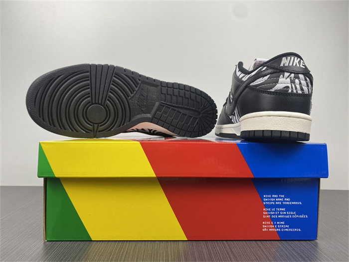 NK SB Dunk Low OG QS Quartersnacks Zebra DM3510-001