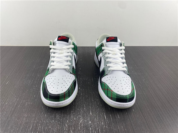 NK Dunk Low Tartan Plaid DV0827-100