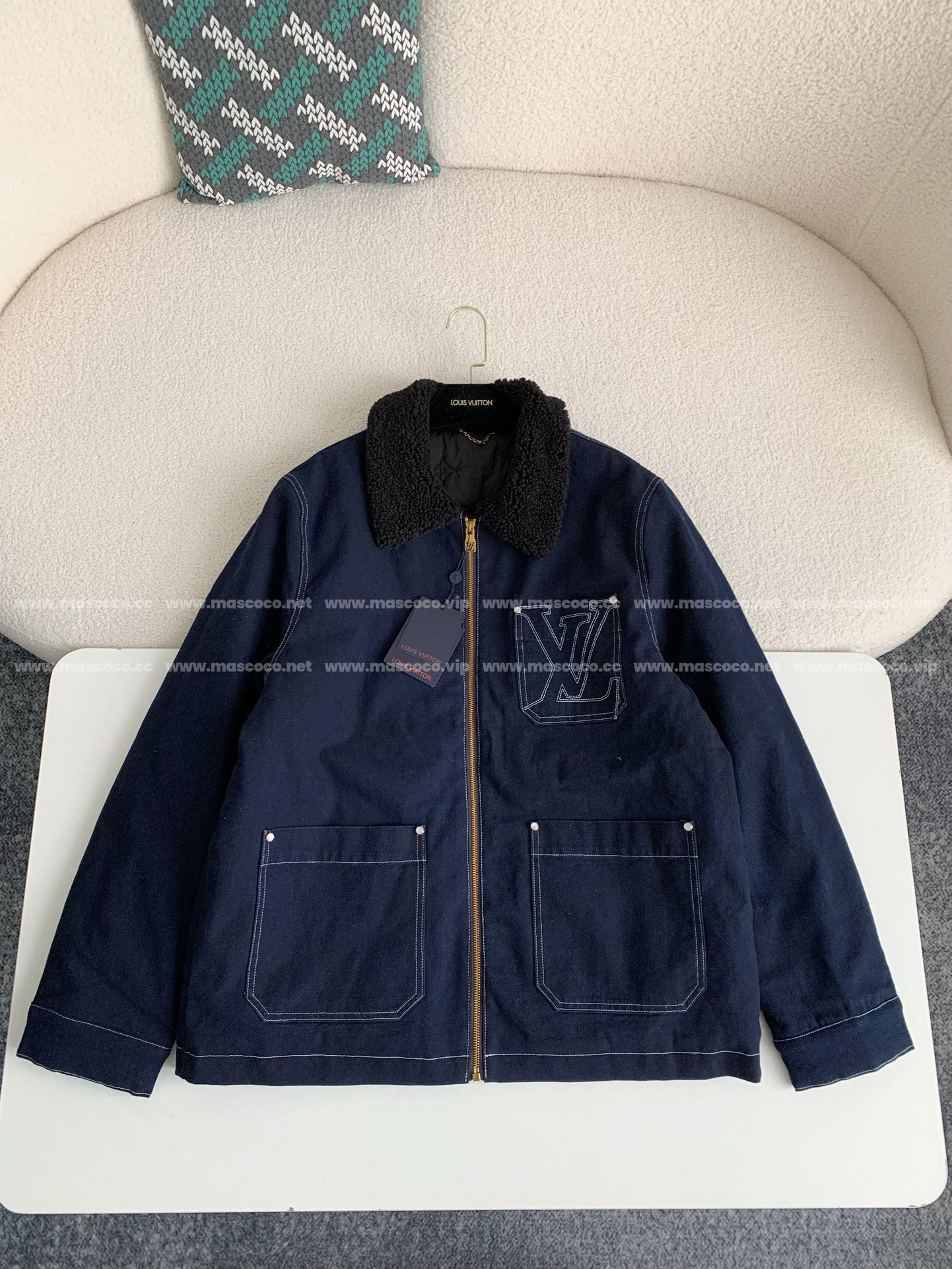 LV SS25 Zippered open-and-closed spliced turn-down collar jacket