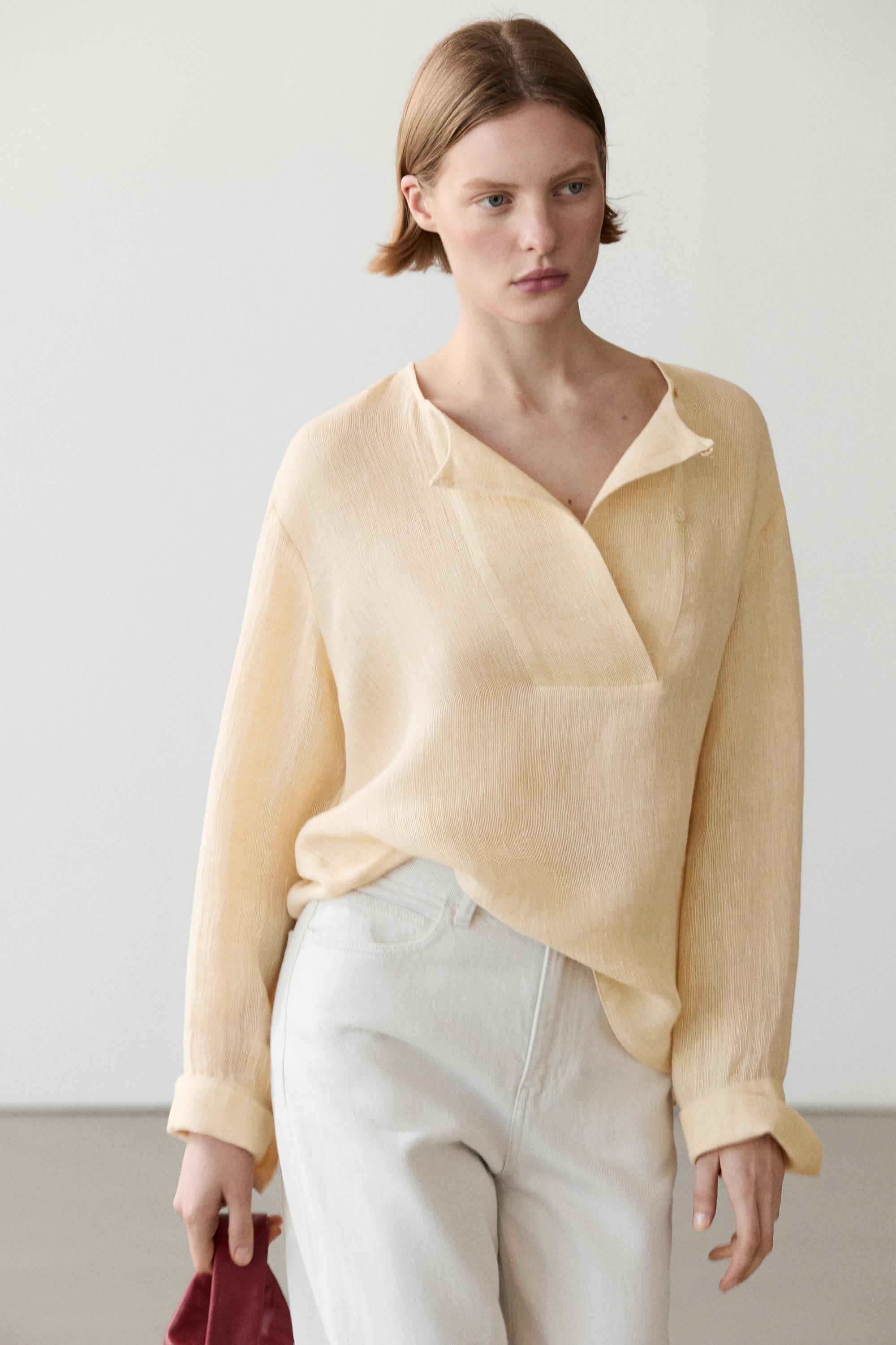 Blusa fluida detalle pechera lino
