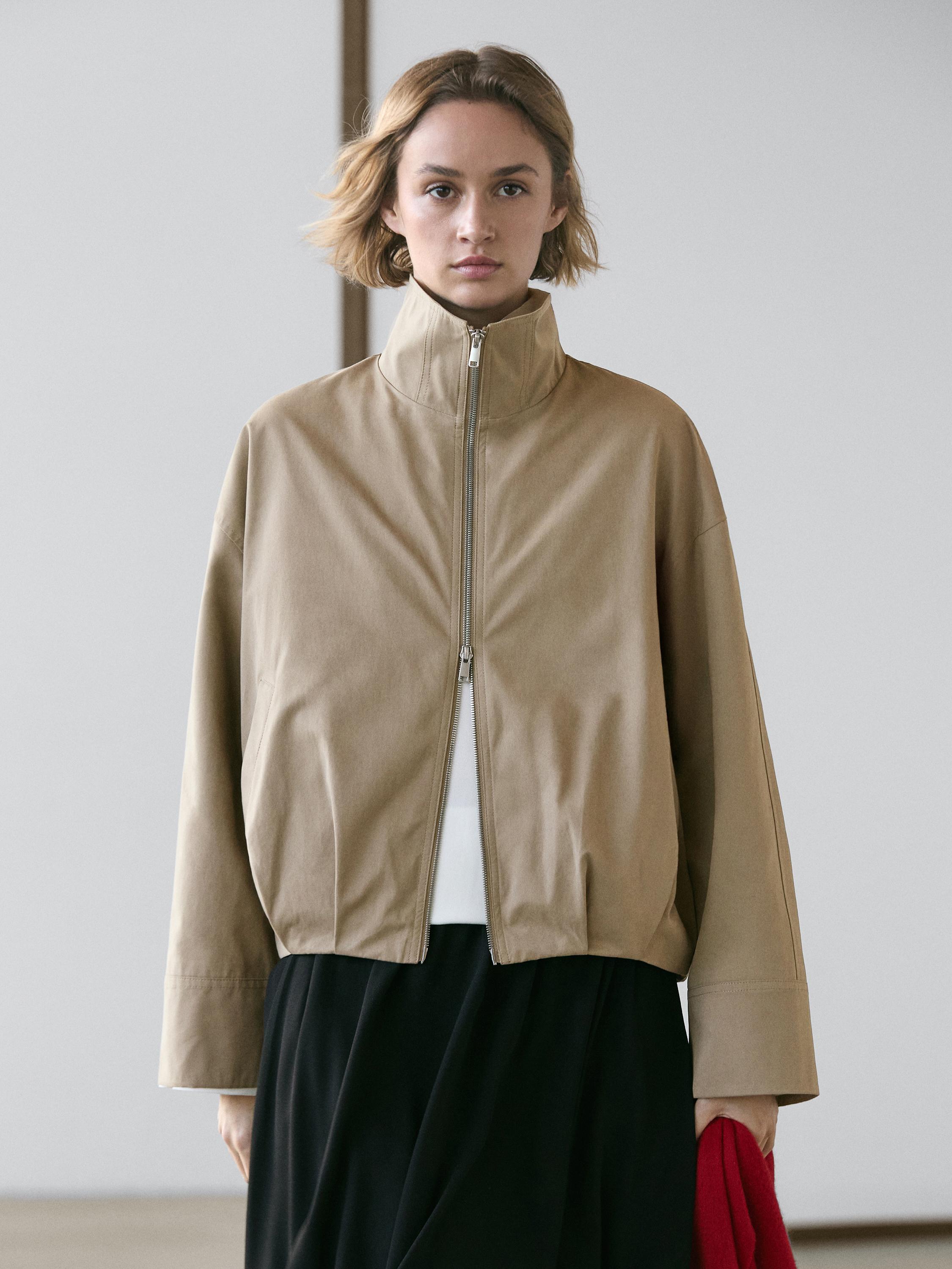 Chaqueta bomber con algodón