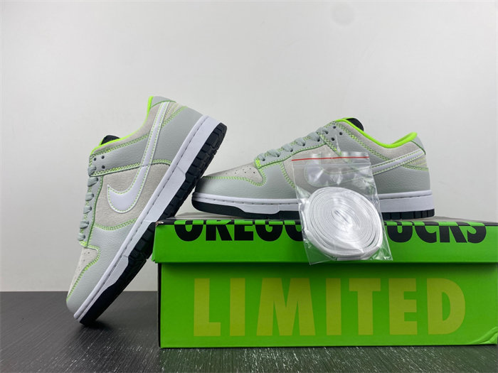 NK Dunk Low University of Oregon PE FQ7260-001