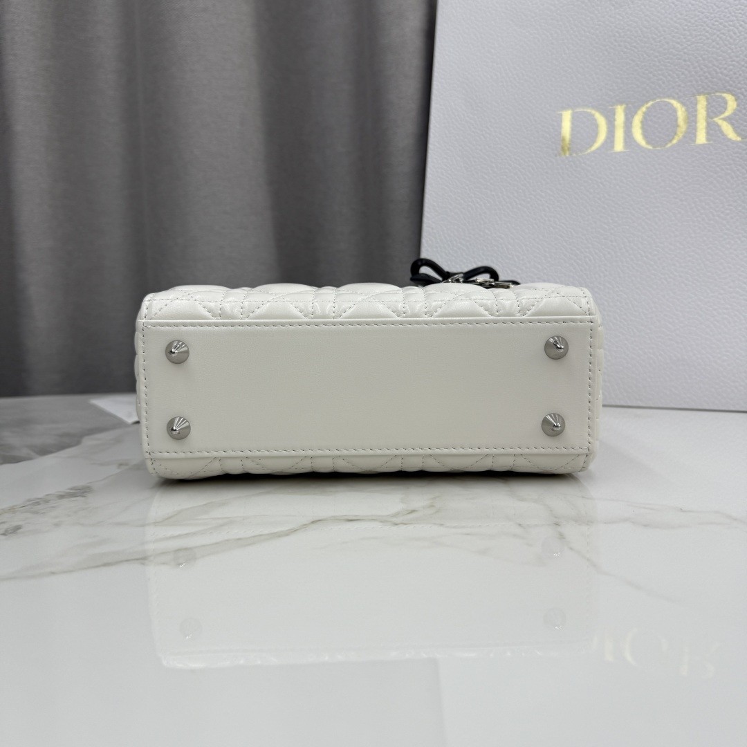 DR Lady 20x18x8cm