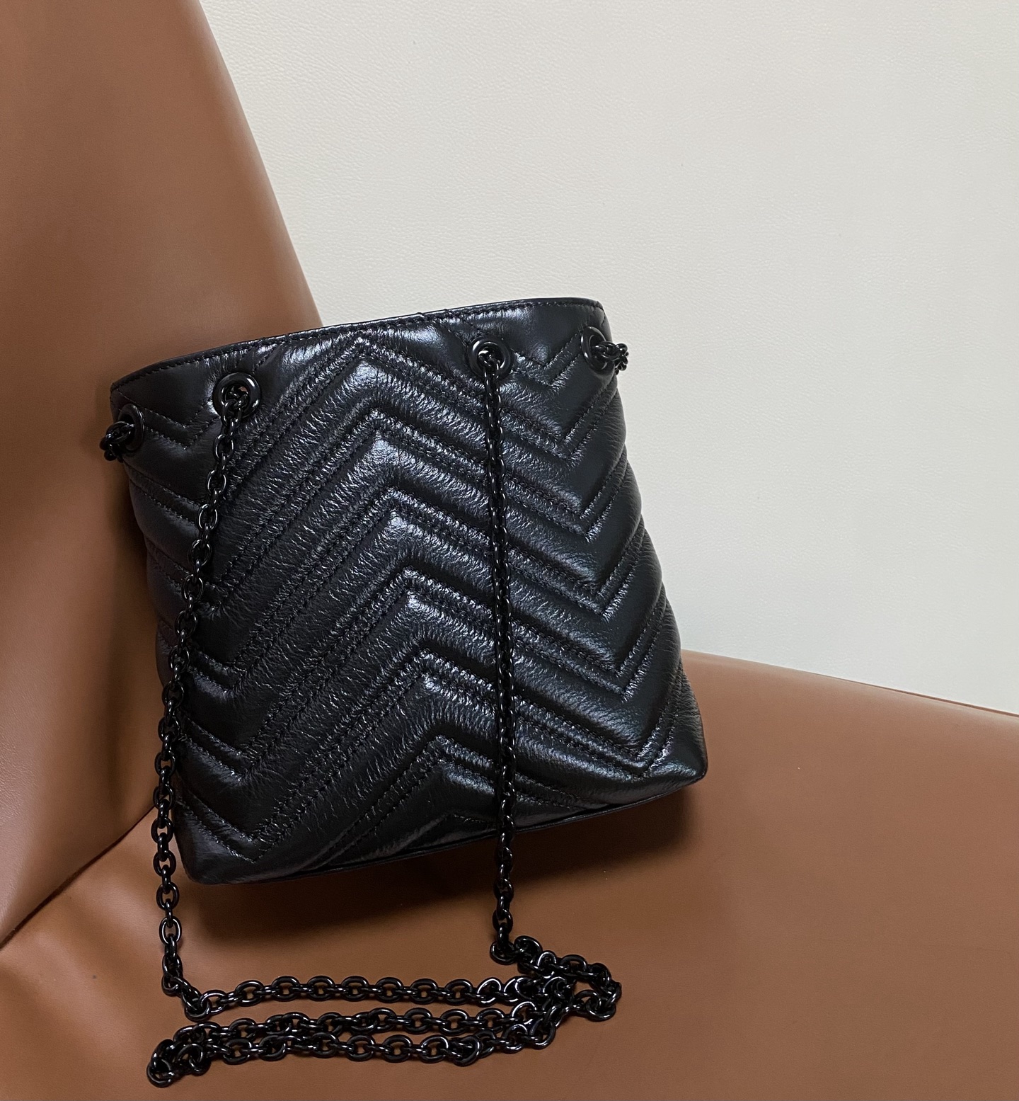 Gucci GG Marmont nano bucket bag